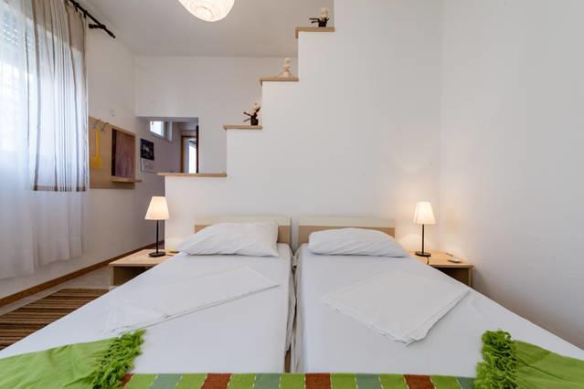 Apartments Lima Lazaneo Jelsa  Exterior photo